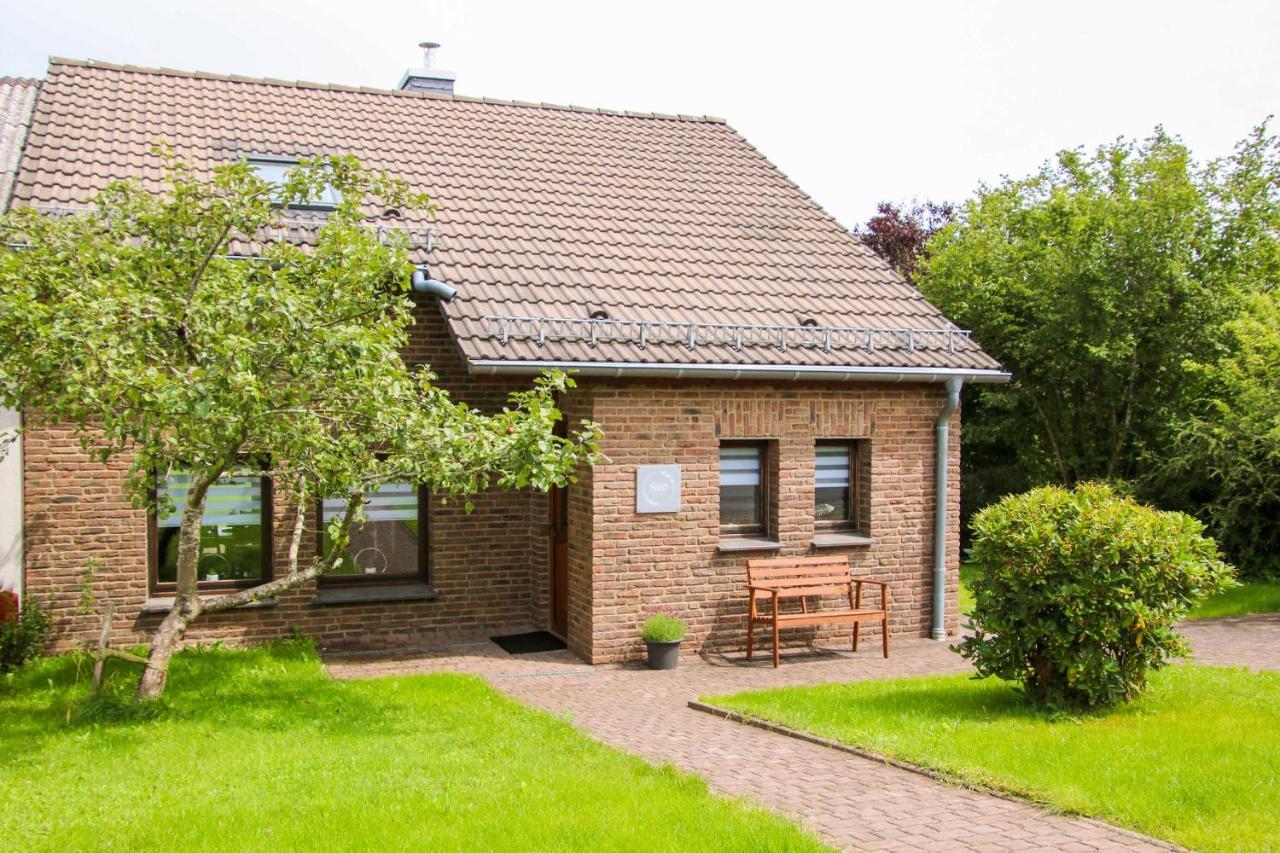 Ferienhaus Eifelnest Scheid  Εξωτερικό φωτογραφία